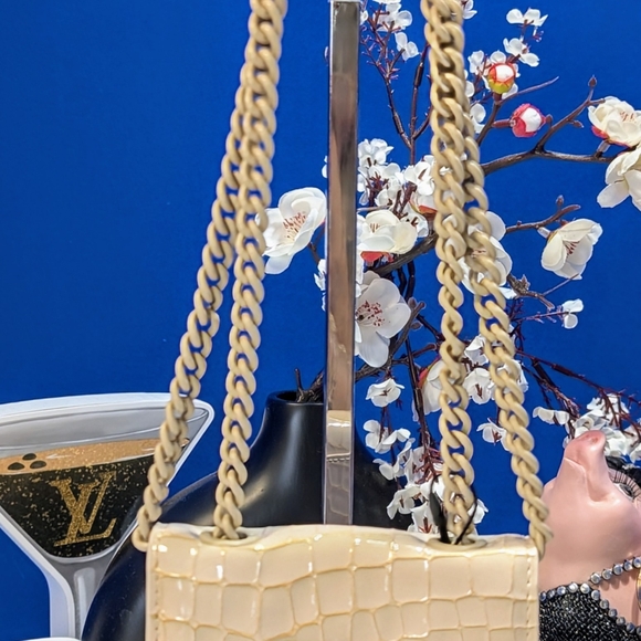 Kurt Geiger Micro Braxton Croc Embossed Shoulder/Crossbody Purse - Cream - Picture 8 of 9